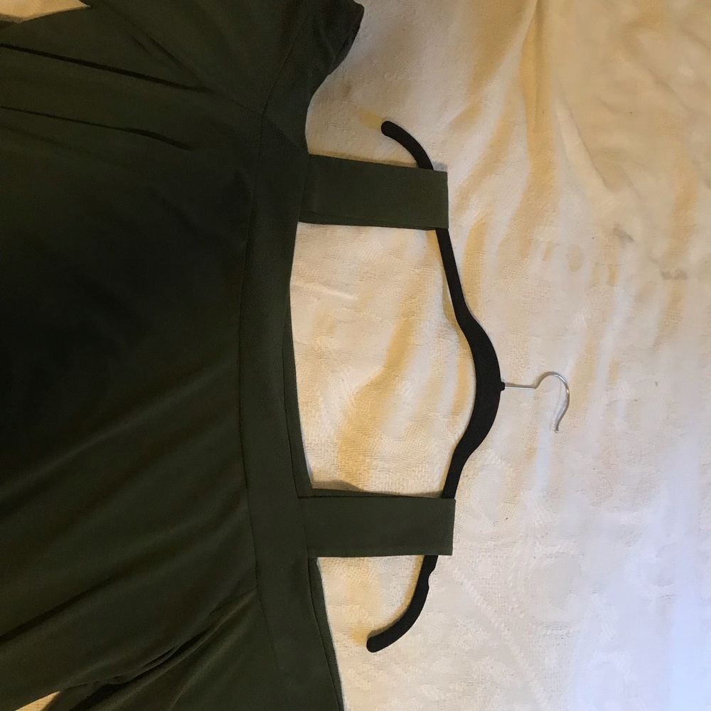 Cold shoulder top